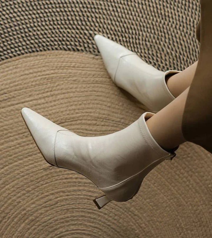 Sanduni - Botines de Cuero Con Tacón Medio